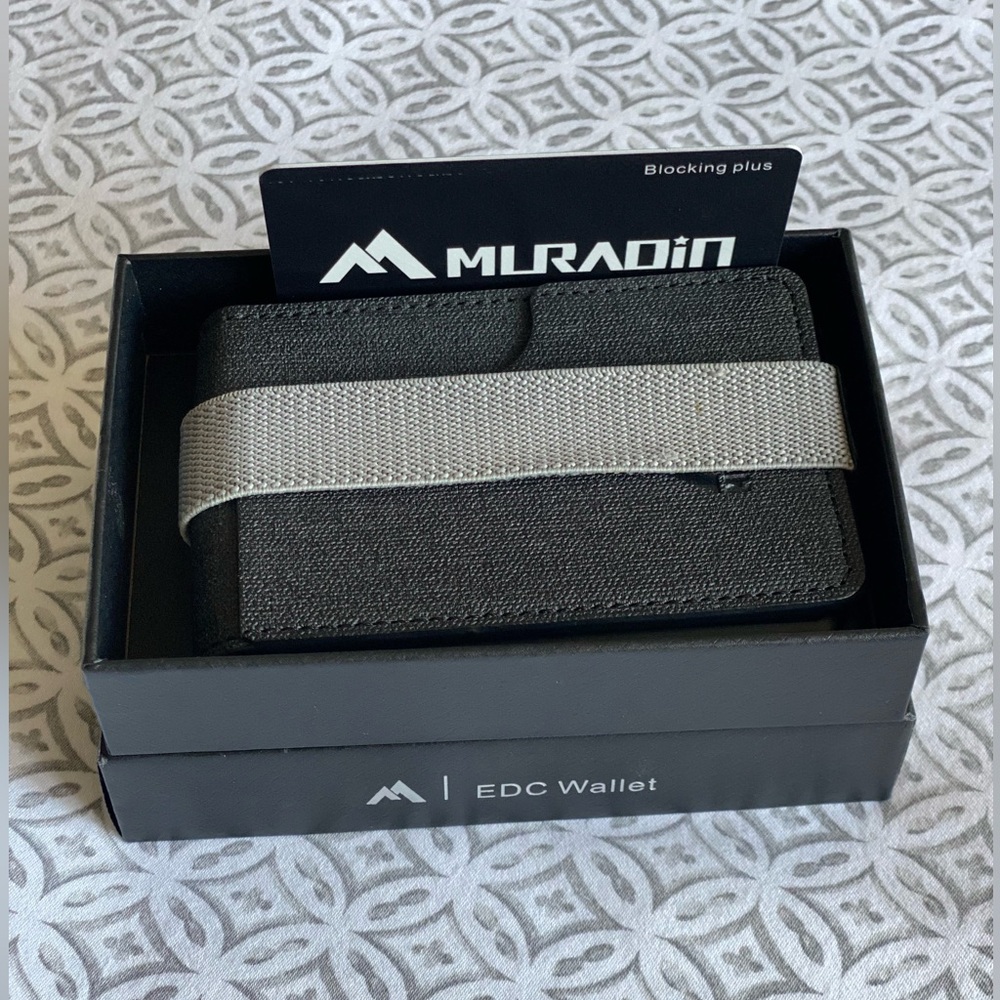 Sleek Black and Gray Key & Card Holder with Smooth Leather Finish